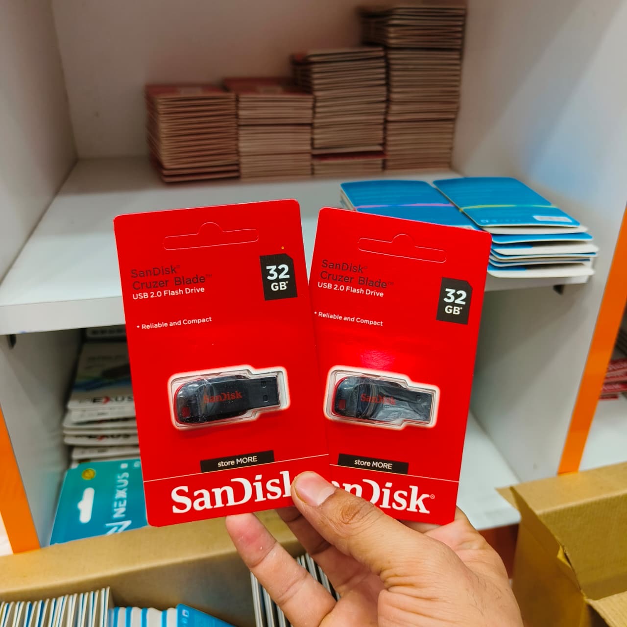 SanDisk 32Gb 2.0 Pendrive 1 Year Warranty